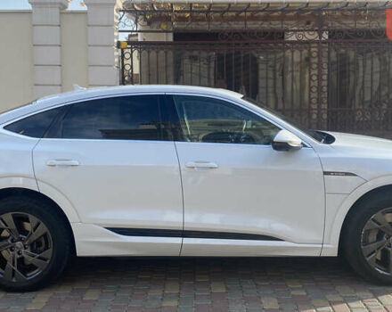 Білий Ауді E-Tron, об'ємом двигуна 0 л та пробігом 56 тис. км за 35900 $, фото 10 на Automoto.ua