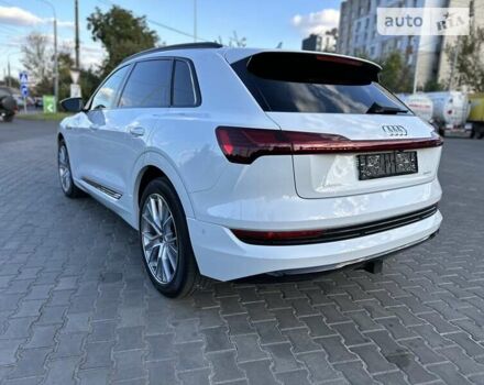 Білий Ауді E-Tron, об'ємом двигуна 0 л та пробігом 32 тис. км за 40555 $, фото 4 на Automoto.ua