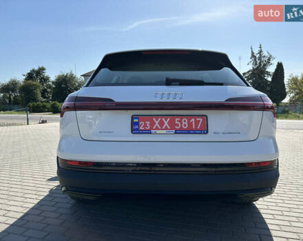Белый Ауди E-Tron, объемом двигателя 0 л и пробегом 181 тыс. км за 21785 $, фото 75 на Automoto.ua