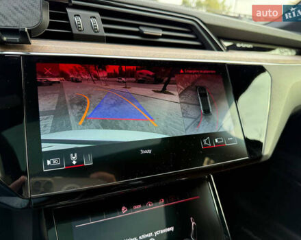 Белый Ауди E-Tron, объемом двигателя 0 л и пробегом 104 тыс. км за 33200 $, фото 42 на Automoto.ua