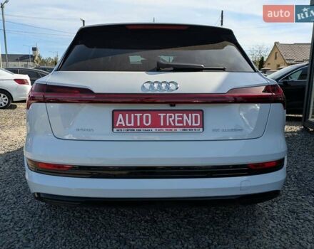 Білий Ауді E-Tron, об'ємом двигуна 0 л та пробігом 66 тис. км за 29950 $, фото 5 на Automoto.ua