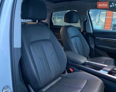 Білий Ауді E-Tron, об'ємом двигуна 0 л та пробігом 55 тис. км за 29400 $, фото 26 на Automoto.ua