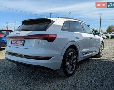 Білий Ауді E-Tron, об'ємом двигуна 0 л та пробігом 66 тис. км за 29950 $, фото 6 на Automoto.ua