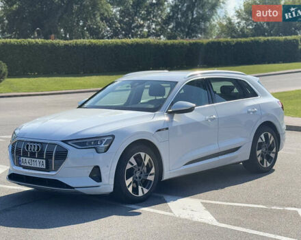 Белый Ауди E-Tron, объемом двигателя 0 л и пробегом 54 тыс. км за 31900 $, фото 8 на Automoto.ua