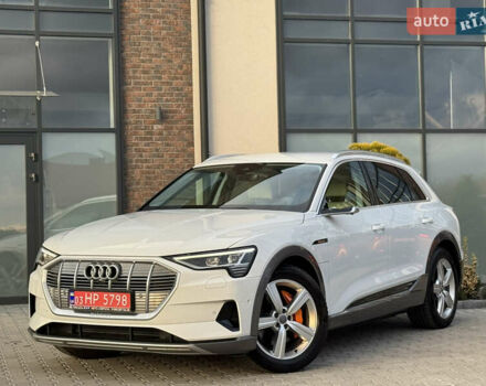 Ауди E-Tron 2020 в Тернополе на Automoto.ua Белый Ауди E-Tron, объемом двигателя 0 л и пробегом 98 тыс. км за 29999 $, фото 1 на Automoto.ua