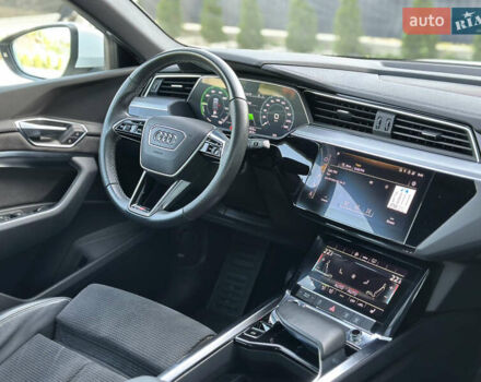 Білий Ауді E-Tron, об'ємом двигуна 0 л та пробігом 59 тис. км за 29900 $, фото 31 на Automoto.ua
