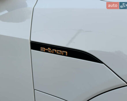 Білий Ауді E-Tron, об'ємом двигуна 0 л та пробігом 59 тис. км за 29900 $, фото 24 на Automoto.ua