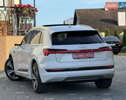 Ауди E-Tron 2020 в Дрогобыче на Automoto.ua Белый Ауди E-Tron, объемом двигателя 0 л и пробегом 156 тыс. км за 29900 $, фото 30 на Automoto.ua