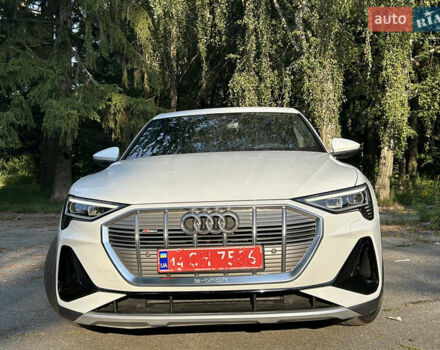 Білий Ауді E-Tron, об'ємом двигуна 0 л та пробігом 111 тис. км за 30900 $, фото 2 на Automoto.ua