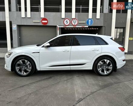 Білий Ауді E-Tron, об'ємом двигуна 0 л та пробігом 41 тис. км за 37500 $, фото 3 на Automoto.ua