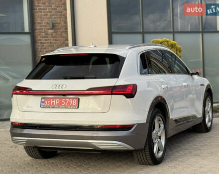 Білий Ауді E-Tron, об'ємом двигуна 0 л та пробігом 98 тис. км за 29700 $, фото 28 на Automoto.ua