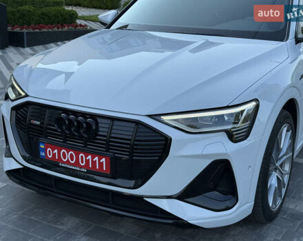 Белый Ауди E-Tron, объемом двигателя 0 л и пробегом 128 тыс. км за 26300 $, фото 3 на Automoto.ua