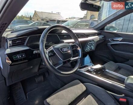 Білий Ауді E-Tron, об'ємом двигуна 0 л та пробігом 66 тис. км за 29650 $, фото 8 на Automoto.ua