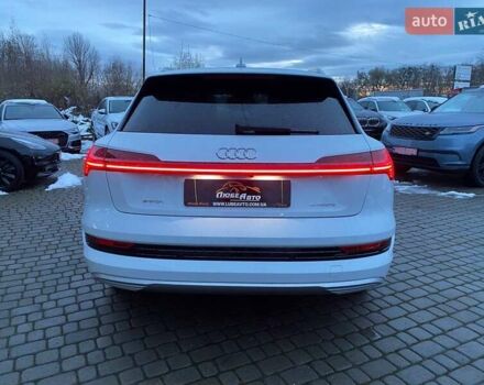 Білий Ауді E-Tron, об'ємом двигуна 0 л та пробігом 55 тис. км за 29400 $, фото 5 на Automoto.ua