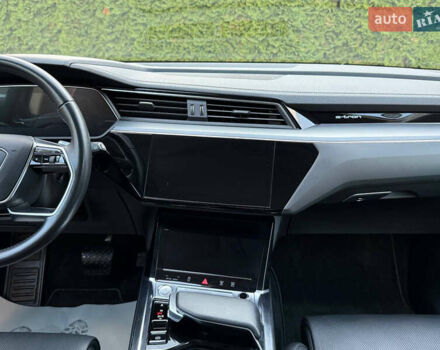 Белый Ауди E-Tron, объемом двигателя 0 л и пробегом 198 тыс. км за 27400 $, фото 84 на Automoto.ua