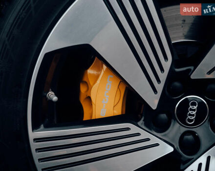 Белый Ауди E-Tron, объемом двигателя 0 л и пробегом 53 тыс. км за 41000 $, фото 5 на Automoto.ua