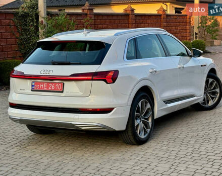 Белый Ауди E-Tron, объемом двигателя 0 л и пробегом 198 тыс. км за 27800 $, фото 24 на Automoto.ua