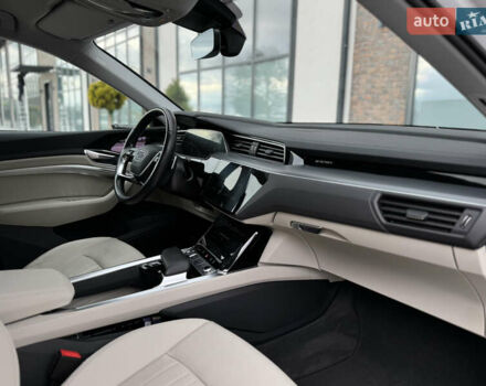 Білий Ауді E-Tron, об'ємом двигуна 0 л та пробігом 98 тис. км за 29700 $, фото 73 на Automoto.ua