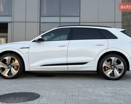 Білий Ауді E-Tron, об'ємом двигуна 0 л та пробігом 89 тис. км за 33500 $, фото 4 на Automoto.ua