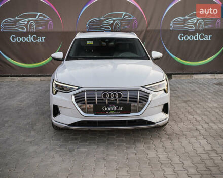 Білий Ауді E-Tron, об'ємом двигуна 0 л та пробігом 120 тис. км за 28500 $, фото 1 на Automoto.ua