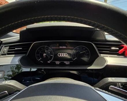 Белый Ауди E-Tron, объемом двигателя 0 л и пробегом 70 тыс. км за 39900 $, фото 8 на Automoto.ua