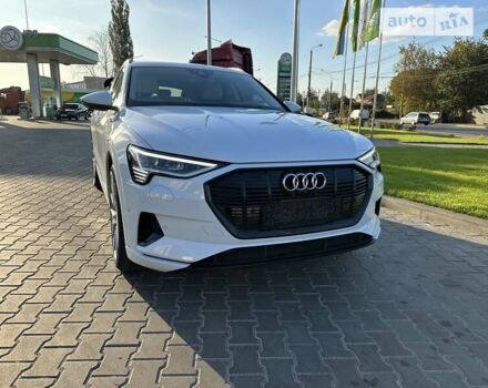 Білий Ауді E-Tron, об'ємом двигуна 0 л та пробігом 32 тис. км за 40555 $, фото 10 на Automoto.ua