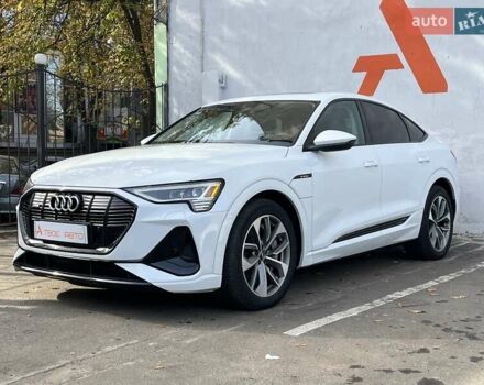 Белый Ауди E-Tron, объемом двигателя 0 л и пробегом 16 тыс. км за 46990 $, фото 4 на Automoto.ua