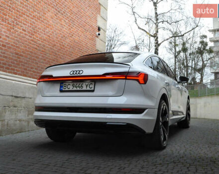 Білий Ауді E-Tron, об'ємом двигуна 0 л та пробігом 70 тис. км за 37000 $, фото 4 на Automoto.ua