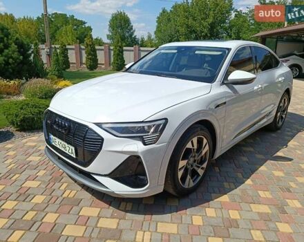 Білий Ауді E-Tron, об'ємом двигуна 0 л та пробігом 92 тис. км за 32500 $, фото 21 на Automoto.ua