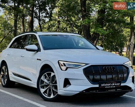 Белый Ауди E-Tron, объемом двигателя 0 л и пробегом 47 тыс. км за 34979 $, фото 3 на Automoto.ua