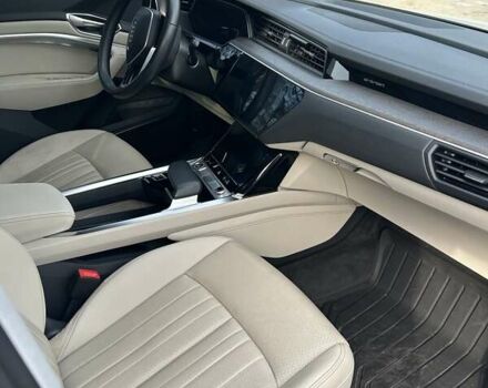 Белый Ауди E-Tron, объемом двигателя 0 л и пробегом 102 тыс. км за 29500 $, фото 1 на Automoto.ua