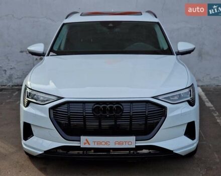 Белый Ауди E-Tron, объемом двигателя 0 л и пробегом 48 тыс. км за 35490 $, фото 3 на Automoto.ua