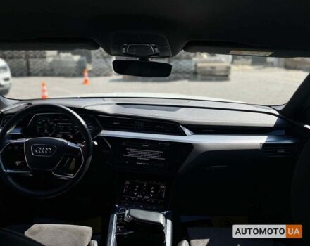 Белый Ауди E-Tron, объемом двигателя 71 л и пробегом 30 тыс. км за 46800 $, фото 14 на Automoto.ua