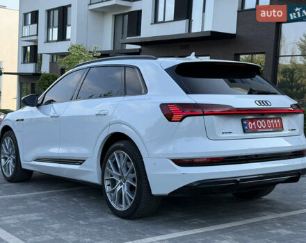 Белый Ауди E-Tron, объемом двигателя 0 л и пробегом 128 тыс. км за 26300 $, фото 5 на Automoto.ua