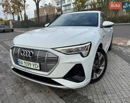 Белый Ауди E-Tron, объемом двигателя 0 л и пробегом 104 тыс. км за 33200 $, фото 8 на Automoto.ua