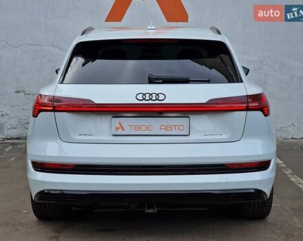 Белый Ауди E-Tron, объемом двигателя 0 л и пробегом 48 тыс. км за 35490 $, фото 31 на Automoto.ua
