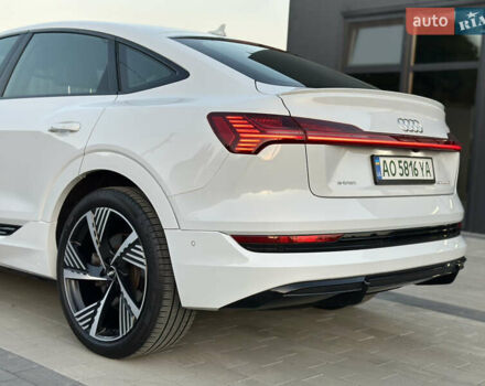 Білий Ауді E-Tron, об'ємом двигуна 0 л та пробігом 59 тис. км за 29900 $, фото 23 на Automoto.ua