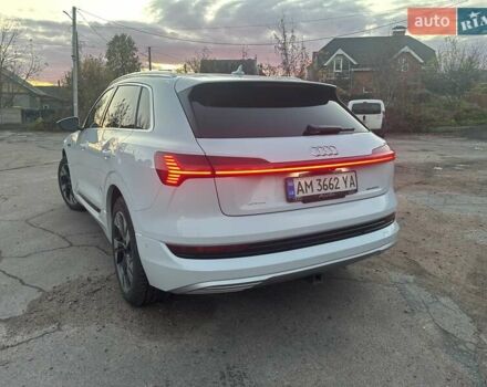 Белый Ауди E-Tron, объемом двигателя 0 л и пробегом 102 тыс. км за 29500 $, фото 12 на Automoto.ua