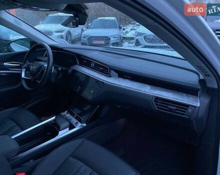 Білий Ауді E-Tron, об'ємом двигуна 0 л та пробігом 55 тис. км за 29400 $, фото 8 на Automoto.ua