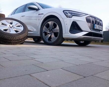 Белый Ауди E-Tron, объемом двигателя 0 л и пробегом 51 тыс. км за 31000 $, фото 1 на Automoto.ua