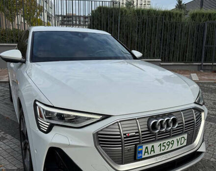 Білий Ауді E-Tron, об'ємом двигуна 0 л та пробігом 104 тис. км за 35000 $, фото 4 на Automoto.ua