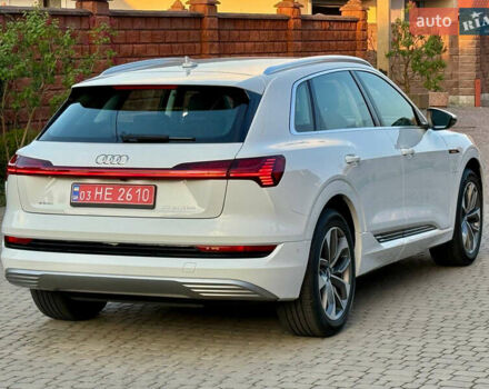 Белый Ауди E-Tron, объемом двигателя 0 л и пробегом 198 тыс. км за 27400 $, фото 24 на Automoto.ua