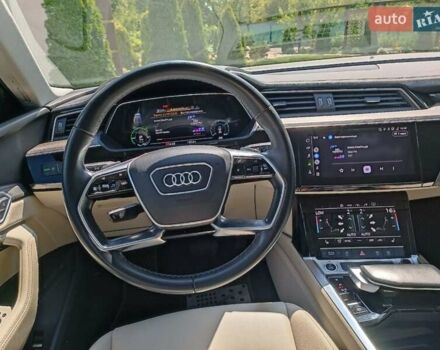 Білий Ауді E-Tron, об'ємом двигуна 0 л та пробігом 92 тис. км за 32500 $, фото 1 на Automoto.ua