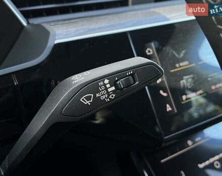 Белый Ауди E-Tron, объемом двигателя 0 л и пробегом 16 тыс. км за 46990 $, фото 35 на Automoto.ua