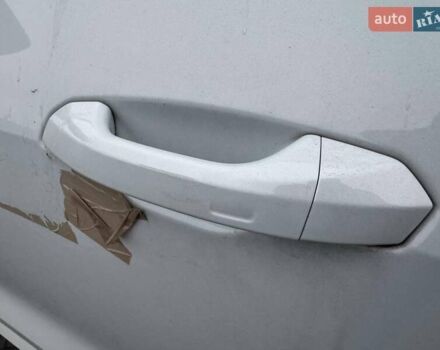 Белый Ауди E-Tron, объемом двигателя 0 л и пробегом 40 тыс. км за 13200 $, фото 11 на Automoto.ua