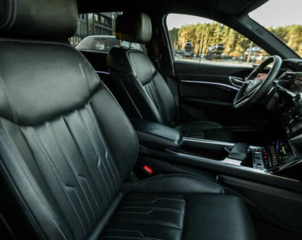 Белый Ауди E-Tron, объемом двигателя 0 л и пробегом 73 тыс. км за 46990 $, фото 45 на Automoto.ua