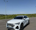 Белый Ауди E-Tron, объемом двигателя 0 л и пробегом 46 тыс. км за 32800 $, фото 4 на Automoto.ua