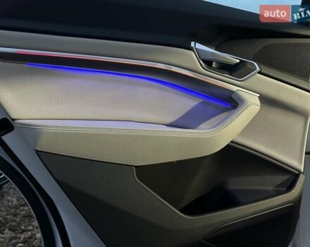 Белый Ауди E-Tron, объемом двигателя 0 л и пробегом 82 тыс. км за 38400 $, фото 36 на Automoto.ua