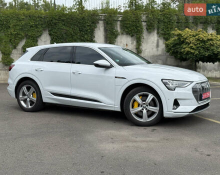 Білий Ауді E-Tron, об'ємом двигуна 0 л та пробігом 35 тис. км за 29999 $, фото 12 на Automoto.ua