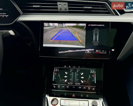 Белый Ауди E-Tron, объемом двигателя 0 л и пробегом 97 тыс. км за 42900 $, фото 47 на Automoto.ua